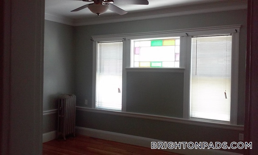 BOSTON - BRIGHTON - OAK SQUARE - 3 Beds, 1 Bath - Image 22