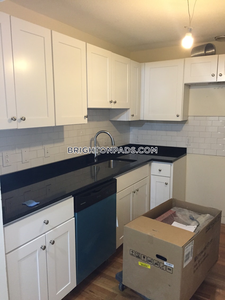 BOSTON - BRIGHTON - OAK SQUARE - 1 Bed, 1 Bath - Image 2