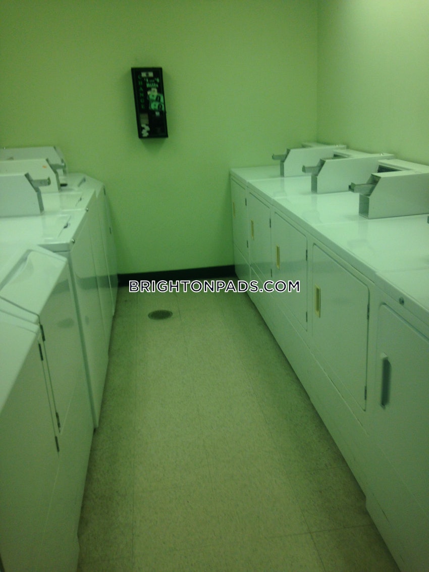 BOSTON - BRIGHTON - OAK SQUARE - 2 Beds, 1 Bath - Image 37