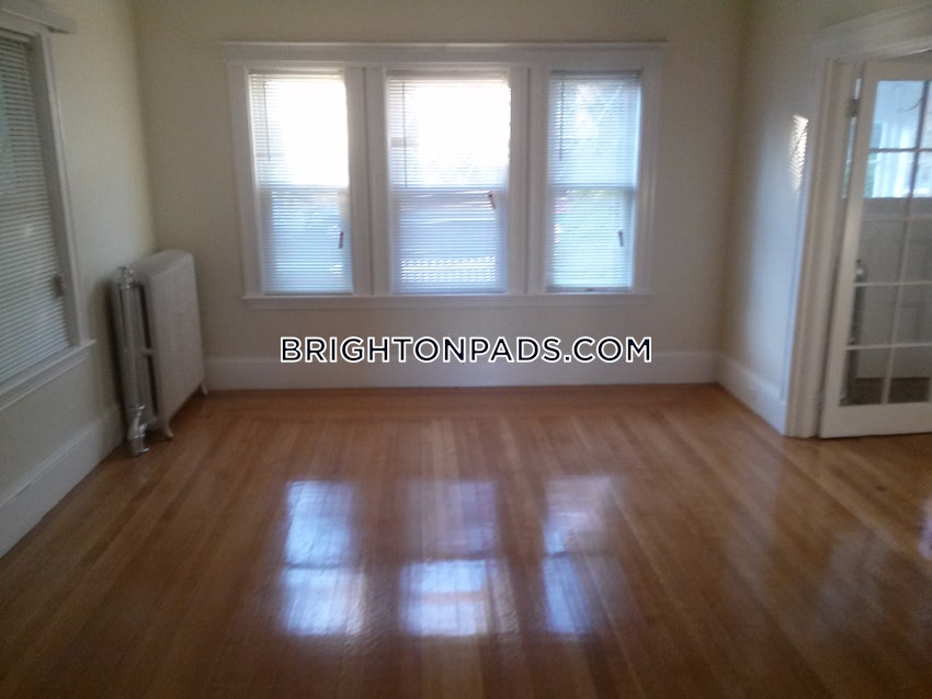 BOSTON - BRIGHTON - OAK SQUARE - 5 Beds, 3 Baths - Image 32