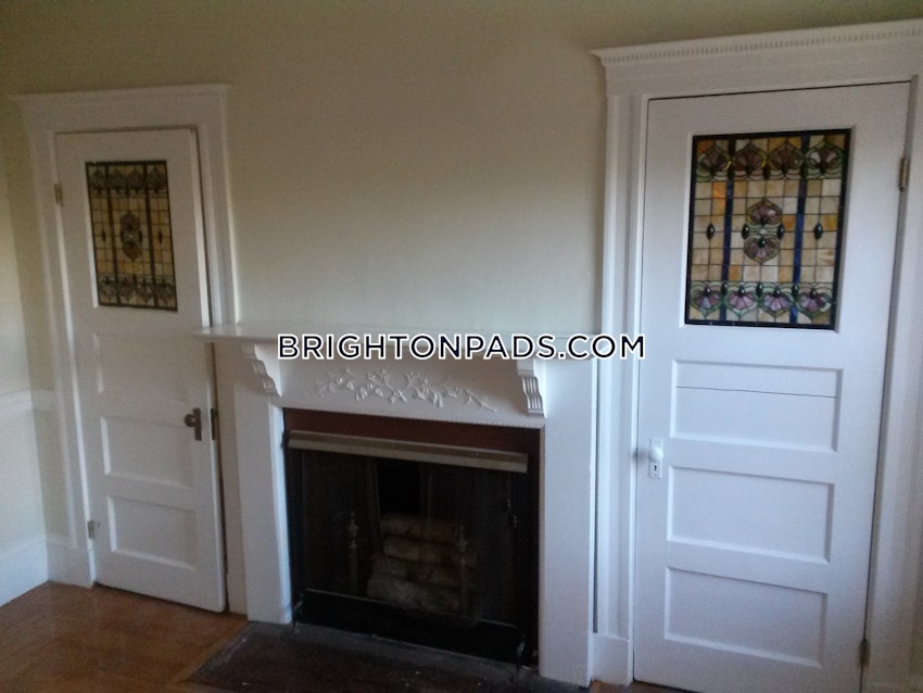 BOSTON - BRIGHTON - OAK SQUARE - 5 Beds, 3 Baths - Image 25