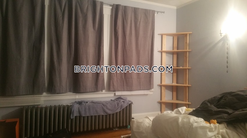 BOSTON - BRIGHTON - OAK SQUARE - 3 Beds, 1 Bath - Image 9