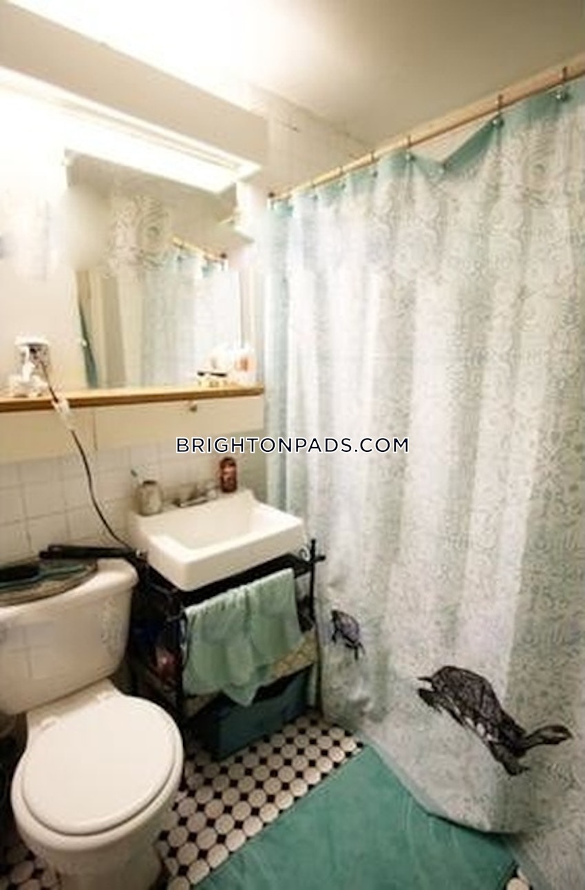 BOSTON - BRIGHTON - OAK SQUARE - 1 Bed, 1 Bath - Image 31