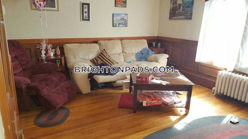 BOSTON - BRIGHTON - OAK SQUARE - 3 Beds, 1 Bath - Image 1