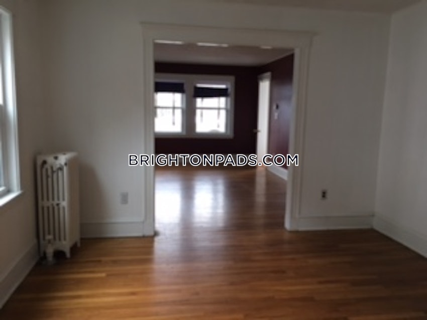 BOSTON - BRIGHTON - OAK SQUARE - 2 Beds, 1 Bath - Image 2