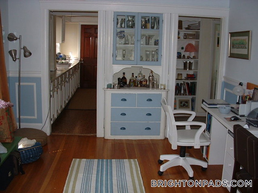 BOSTON - BRIGHTON - OAK SQUARE - 2 Beds, 1 Bath - Image 7