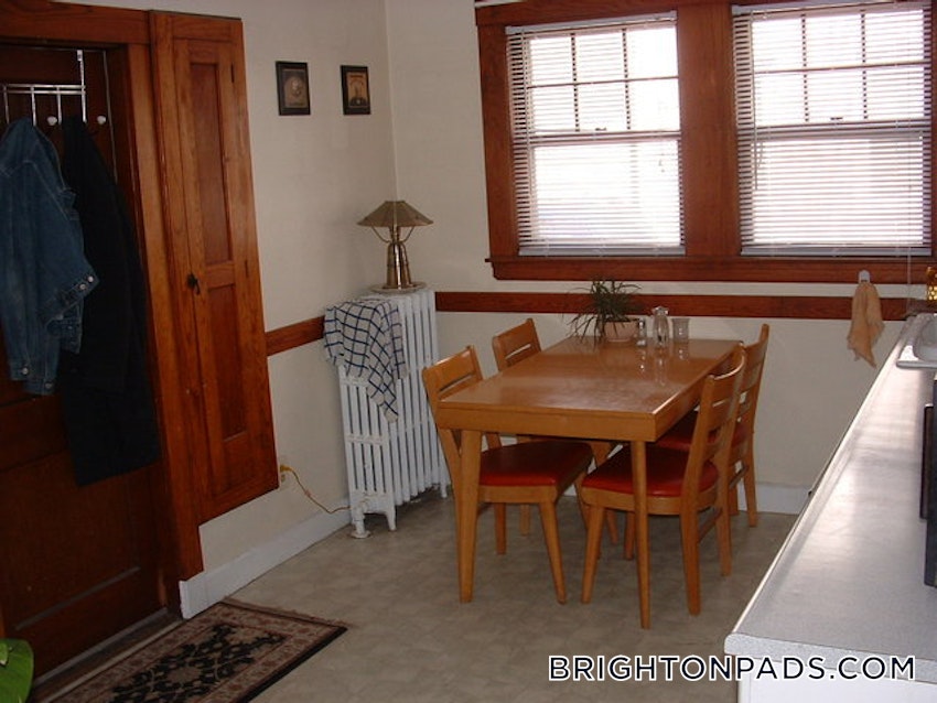 BOSTON - BRIGHTON - OAK SQUARE - 3 Beds, 1 Bath - Image 5