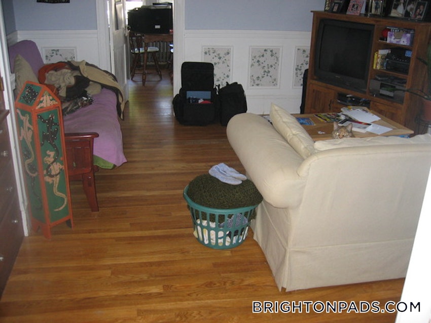 BOSTON - BRIGHTON - OAK SQUARE - 3 Beds, 1 Bath - Image 32