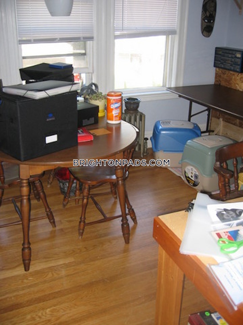 BOSTON - BRIGHTON - OAK SQUARE - 3 Beds, 1 Bath - Image 11