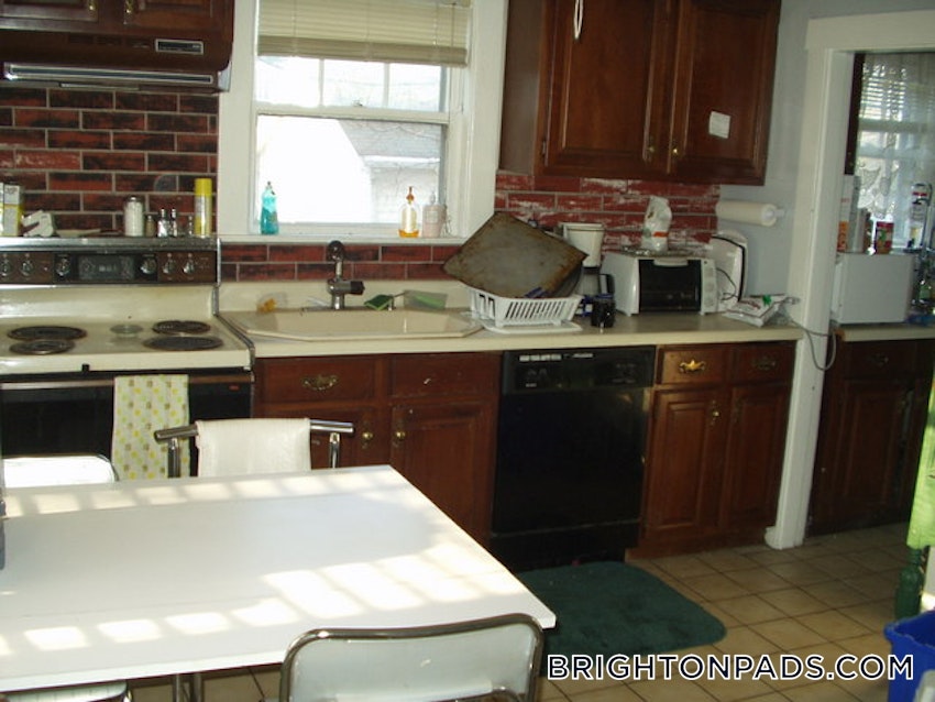 BOSTON - BRIGHTON - OAK SQUARE - 3 Beds, 1 Bath - Image 2