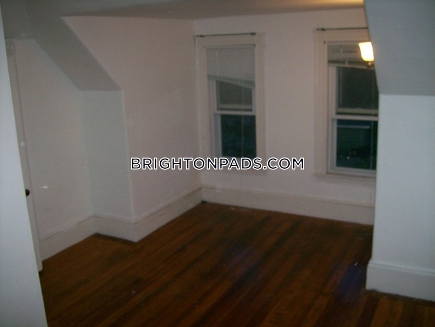 BOSTON - BRIGHTON - OAK SQUARE - 3 Beds, 1 Bath - Image 40