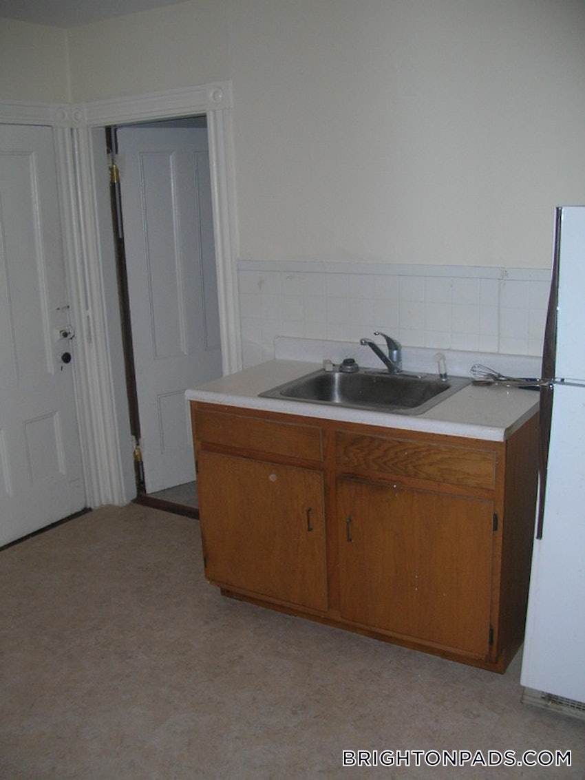 BOSTON - BRIGHTON - OAK SQUARE - 2 Beds, 1 Bath - Image 7