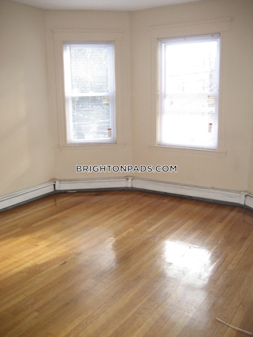 BOSTON - BRIGHTON- WASHINGTON ST./ ALLSTON ST. - 4 Beds, 2 Baths - Image 9