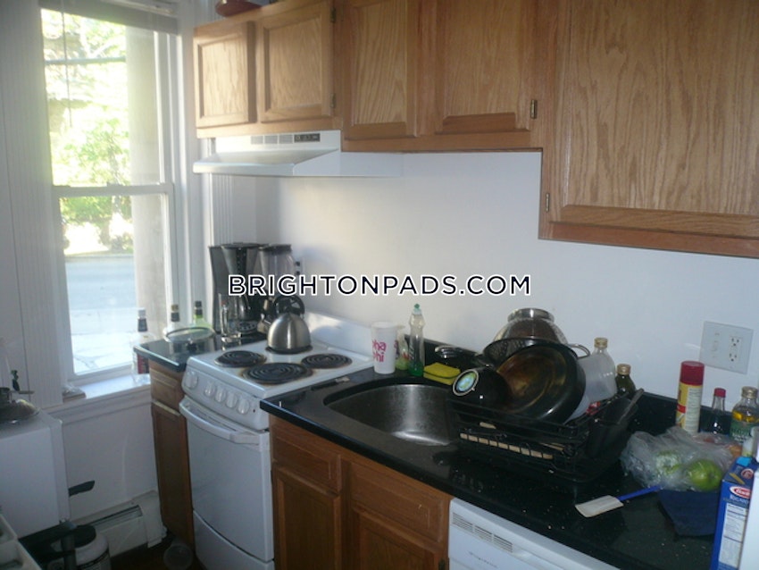 BOSTON - BRIGHTON- WASHINGTON ST./ ALLSTON ST. - 5 Beds, 2 Baths - Image 12