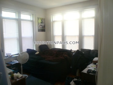 Boston - 5 Beds, 2 Baths