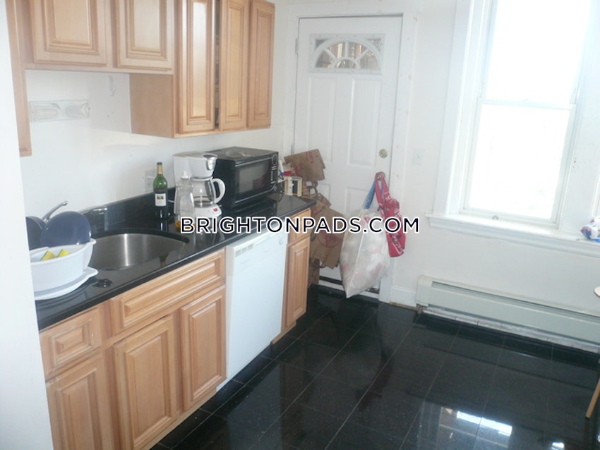 BOSTON - BRIGHTON- WASHINGTON ST./ ALLSTON ST. - 5 Beds, 2 Baths - Image 19