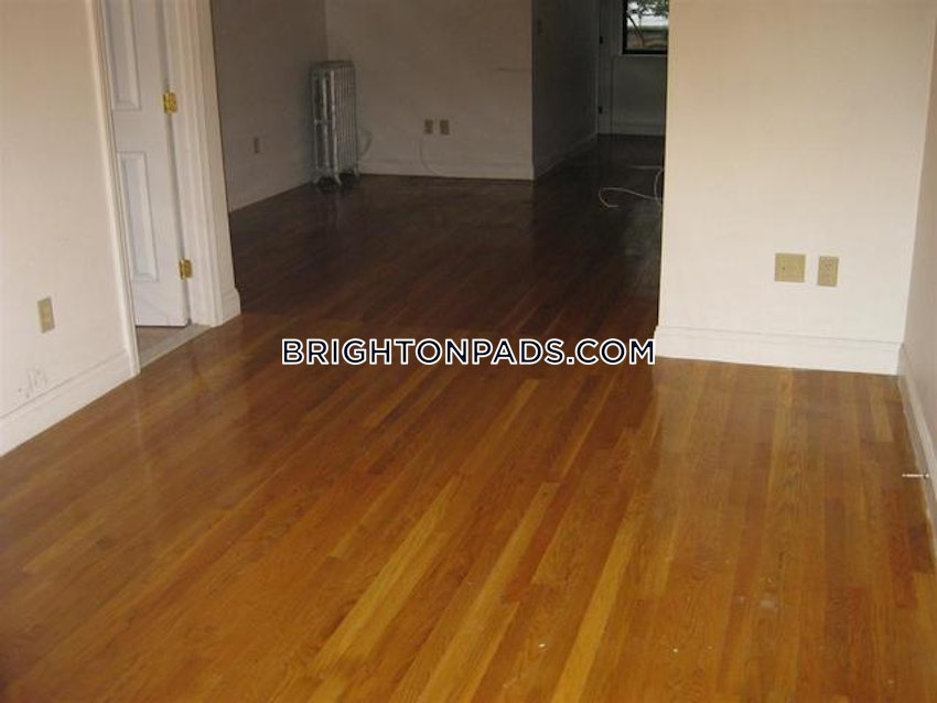 BOSTON - BRIGHTON - CLEVELAND CIRCLE - 4 Beds, 2 Baths - Image 13