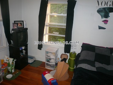 Boston - 4 Beds, 2 Baths