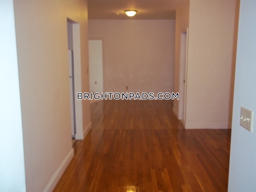 BOSTON - BRIGHTON - CLEVELAND CIRCLE - 4 Beds, 2 Baths - Image 3