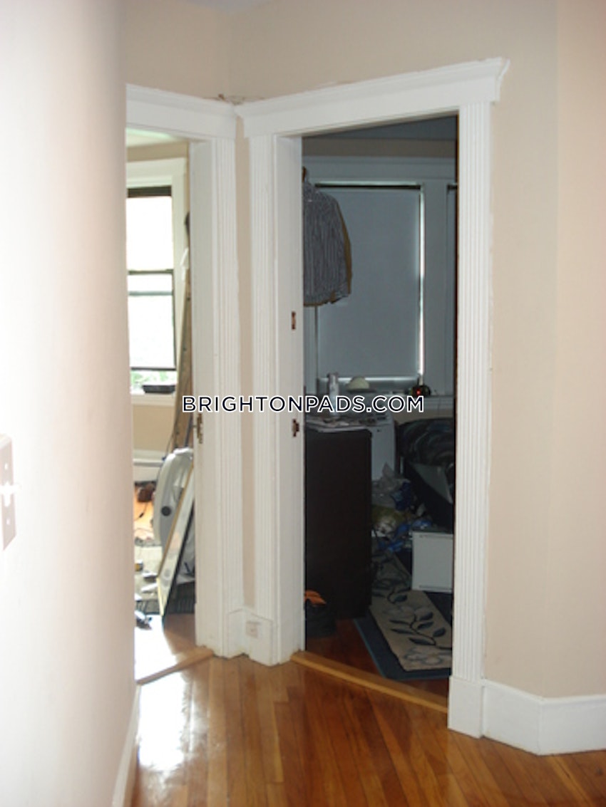 BOSTON - BRIGHTON- WASHINGTON ST./ ALLSTON ST. - 4 Beds, 1 Bath - Image 10