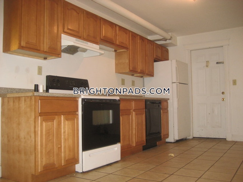 BOSTON - BRIGHTON- WASHINGTON ST./ ALLSTON ST. - 3 Beds, 2 Baths - Image 11