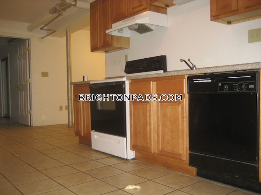 BOSTON - BRIGHTON- WASHINGTON ST./ ALLSTON ST. - 3 Beds, 2 Baths - Image 20