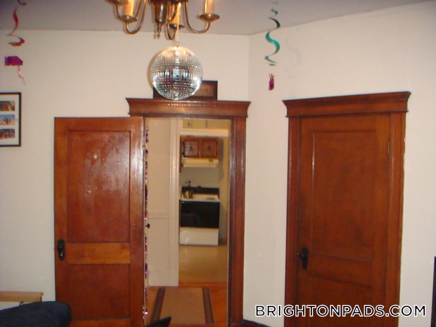 BOSTON - BRIGHTON- WASHINGTON ST./ ALLSTON ST. - 2 Beds, 1 Bath - Image 9