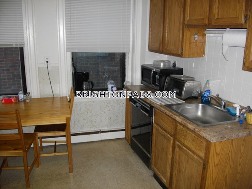 BOSTON - BRIGHTON- WASHINGTON ST./ ALLSTON ST. - 3 Beds, 1 Bath - Image 1