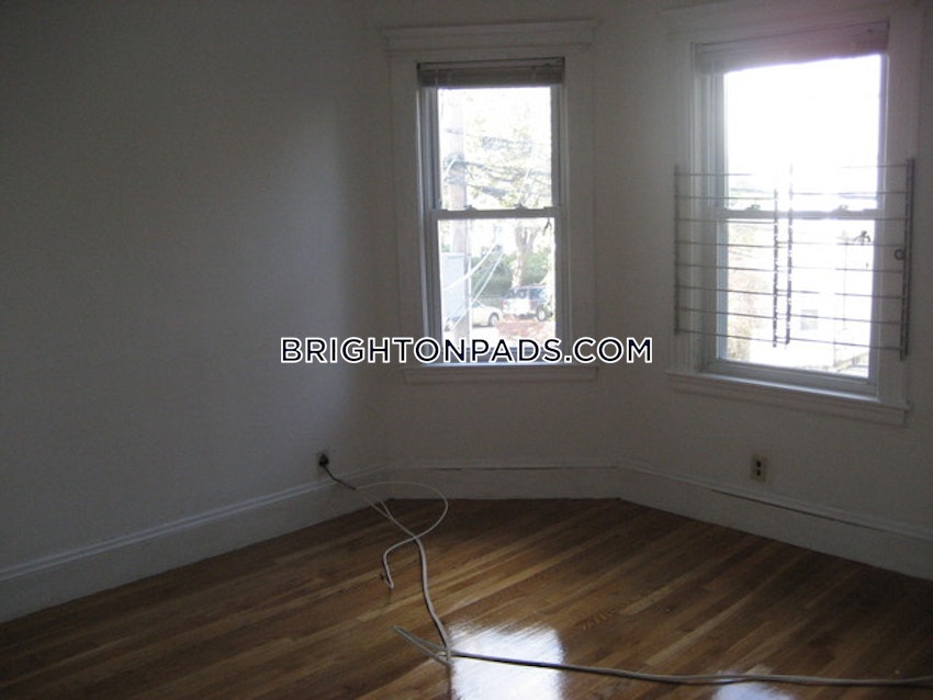 BOSTON - BRIGHTON- WASHINGTON ST./ ALLSTON ST. - 4 Beds, 2 Baths - Image 17