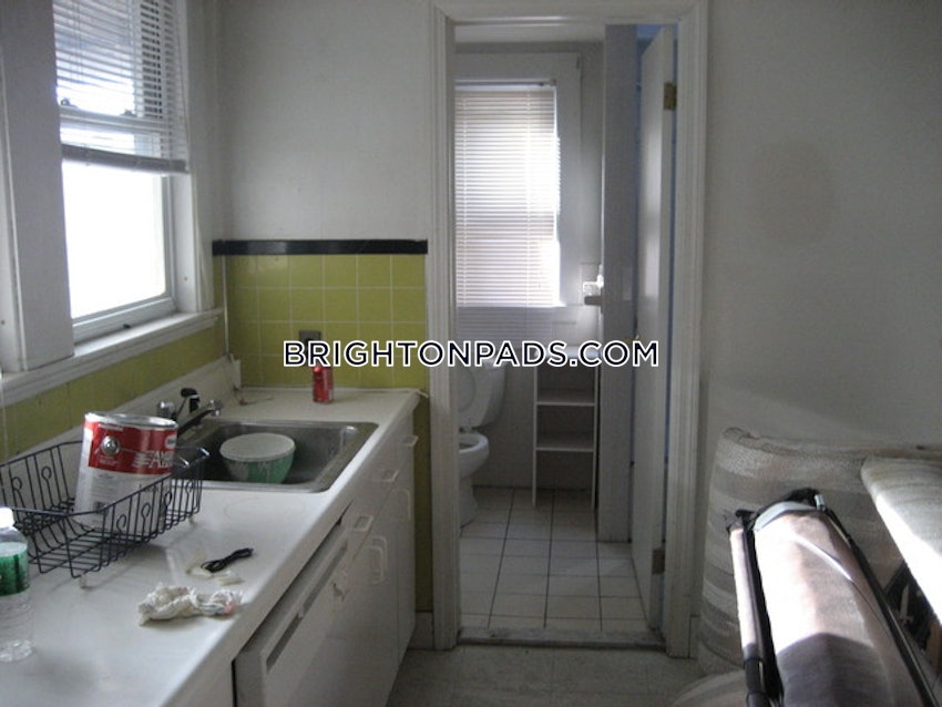 BOSTON - BRIGHTON- WASHINGTON ST./ ALLSTON ST. - 4 Beds, 2 Baths - Image 12