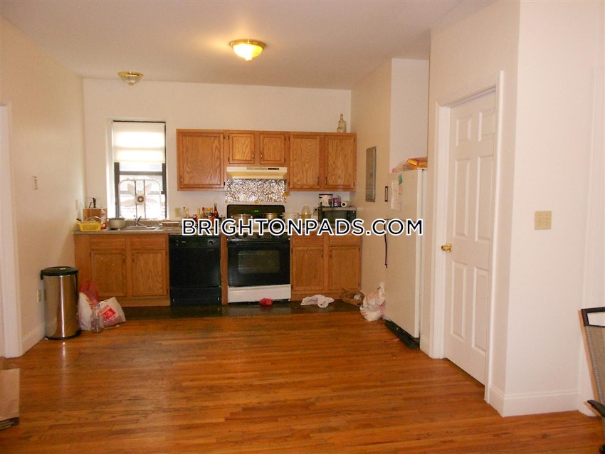 BOSTON - BRIGHTON- WASHINGTON ST./ ALLSTON ST. - 4 Beds, 2 Baths - Image 16