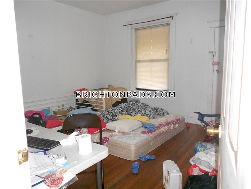 BOSTON - BRIGHTON- WASHINGTON ST./ ALLSTON ST. - 4 Beds, 2 Baths - Image 4