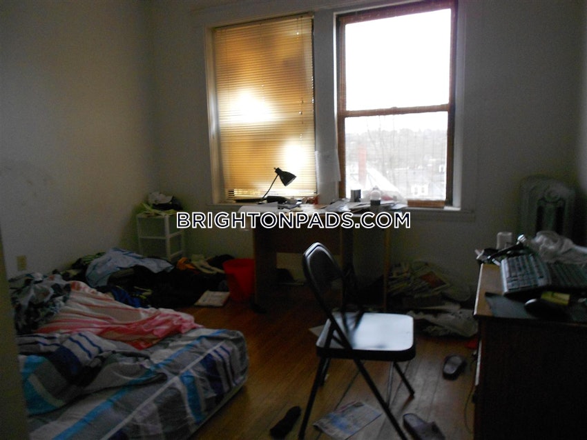 BOSTON - BRIGHTON- WASHINGTON ST./ ALLSTON ST. - 4 Beds, 2 Baths - Image 14