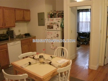 Boston - 4 Beds, 2 Baths