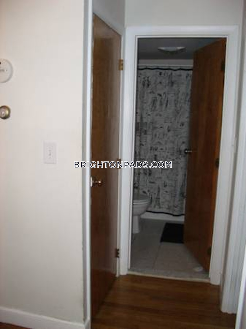 BOSTON - ALLSTON/BRIGHTON BORDER - 2 Beds, 1 Bath - Image 2