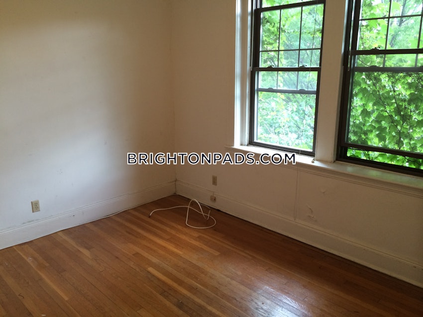 BOSTON - BRIGHTON- WASHINGTON ST./ ALLSTON ST. - 2 Beds, 1 Bath - Image 4