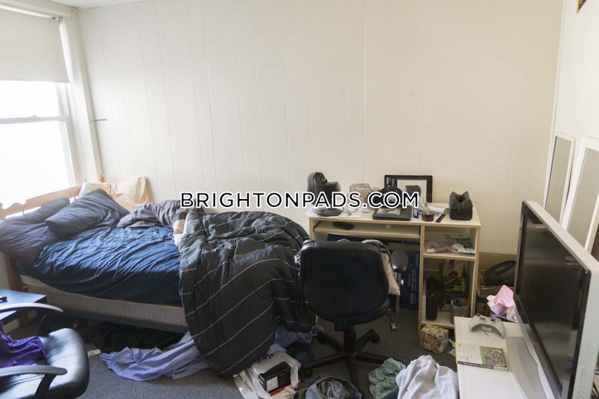 BOSTON - BRIGHTON- WASHINGTON ST./ ALLSTON ST. - 3 Beds, 1 Bath - Image 8