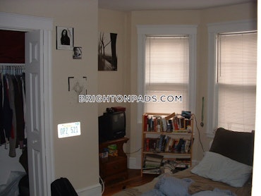 Boston - 4 Beds, 2 Baths