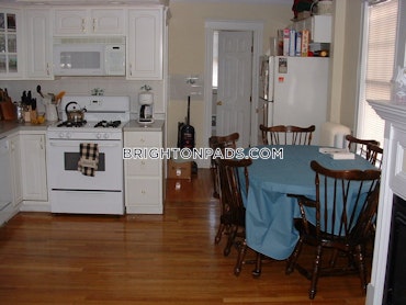 Boston - 4 Beds, 2 Baths