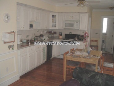 Boston - 4 Beds, 2 Baths