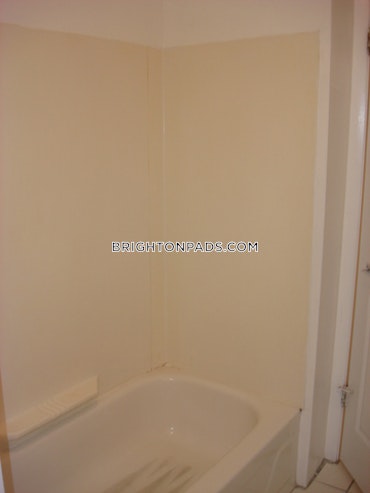 Boston - 1 Beds, 1 Baths