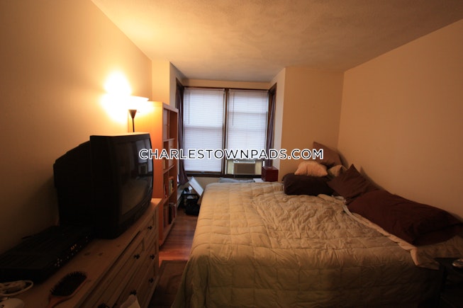 Boston - $2,800+ /mo