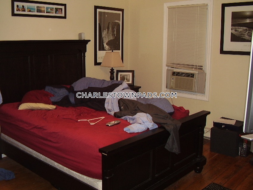 BOSTON - CHARLESTOWN - 3 Beds, 2 Baths - Image 11