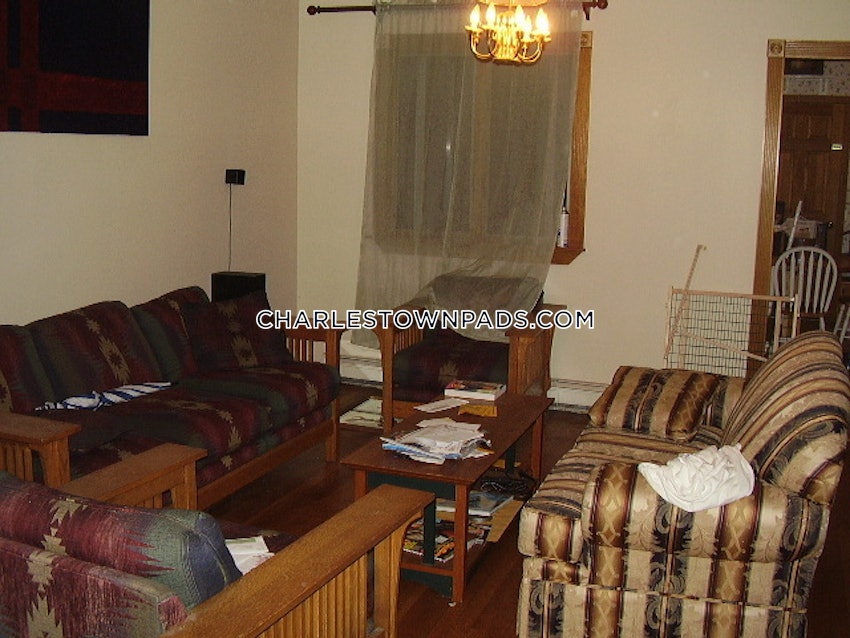 BOSTON - CHARLESTOWN - 3 Beds, 2 Baths - Image 9