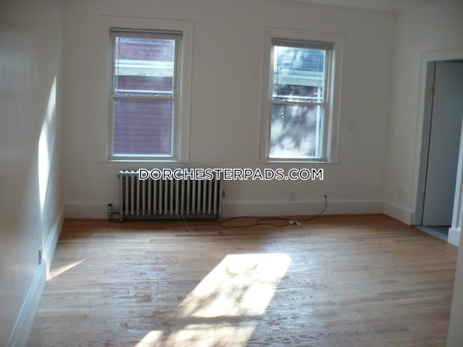 Boston - $3,418+ /mo