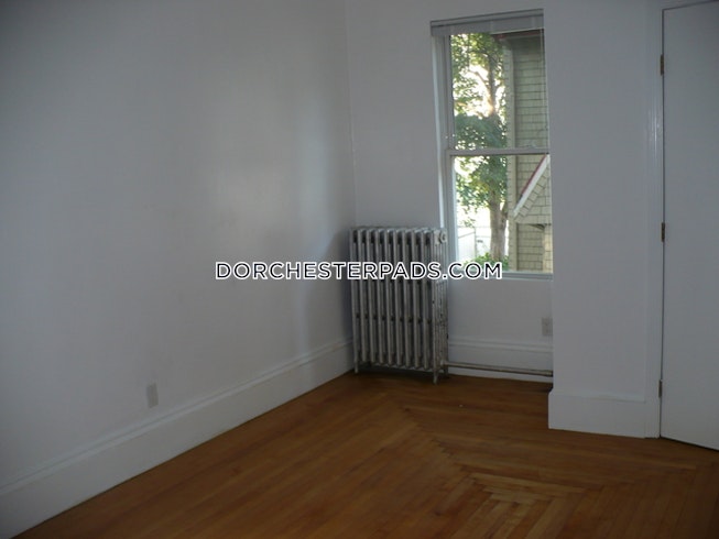 Boston - $3,418+ /mo