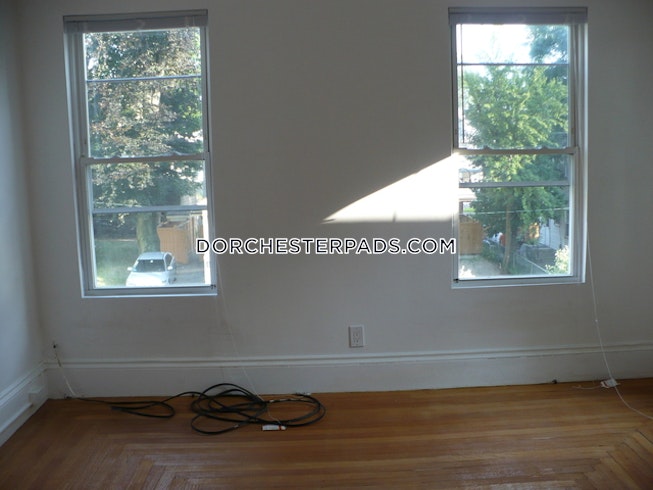 Boston - $3,418+ /mo