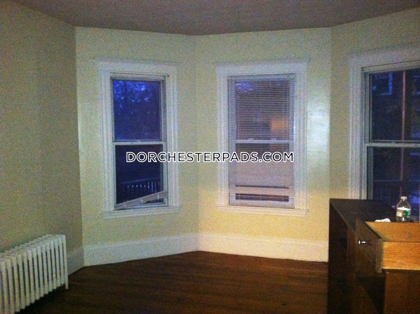 BOSTON - DORCHESTER - FOUR CORNERS - 3 Beds, 1 Bath - Image 3
