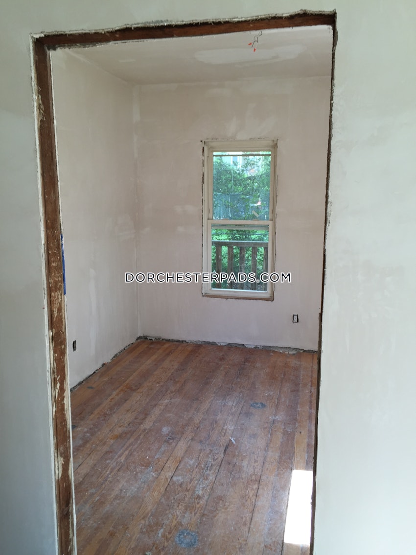 BOSTON - DORCHESTER - FIELDS CORNER - 4 Beds, 1 Bath - Image 8