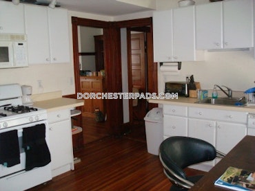 Boston - 4 Beds, 1 Baths